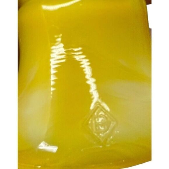 Vintage Boyds Owl Bell Crystal Art Glass in Daffodil 1-25-84 UV Glows - Picture 7 of 9